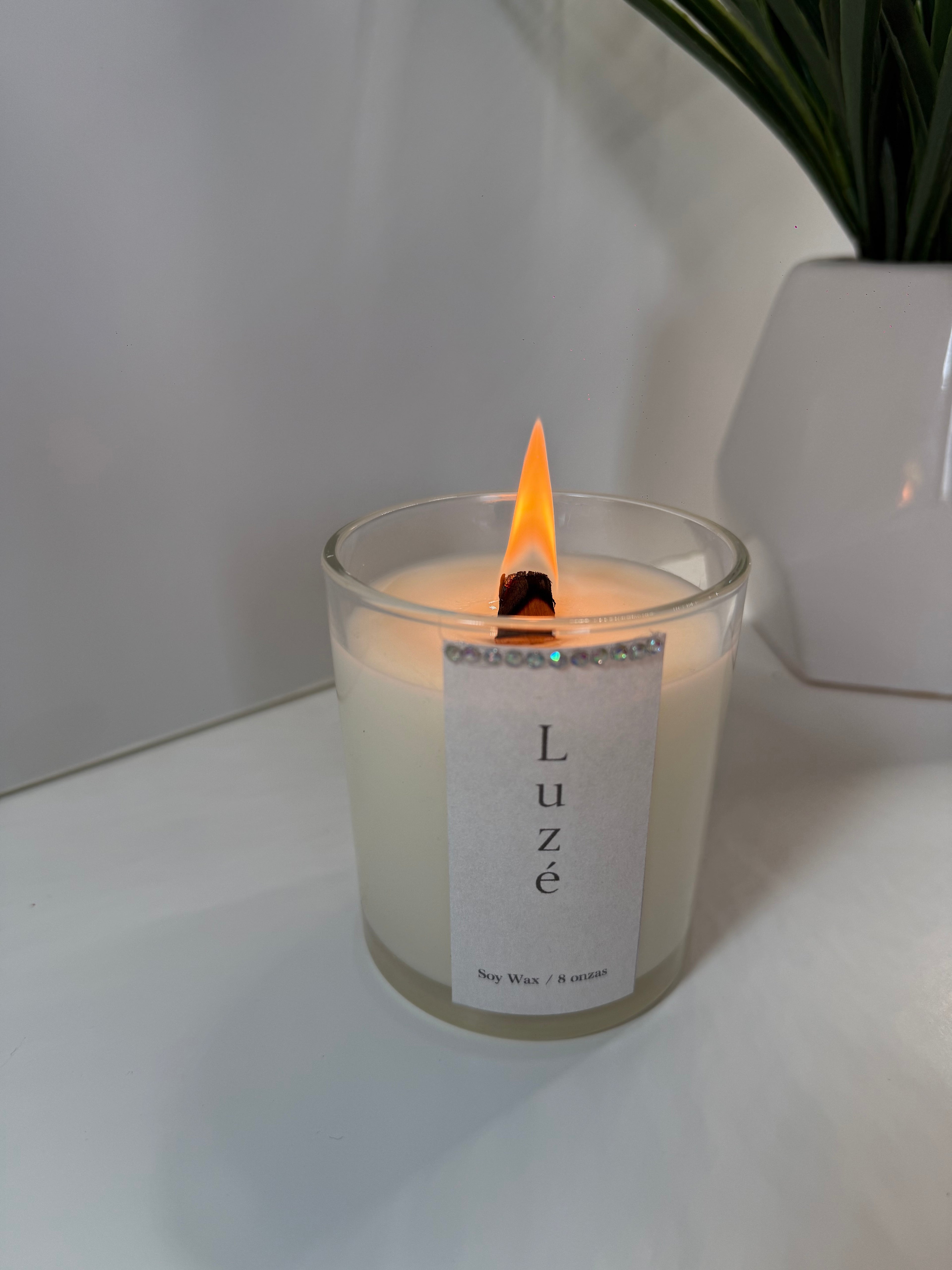 Luzé — Vela Minimalista