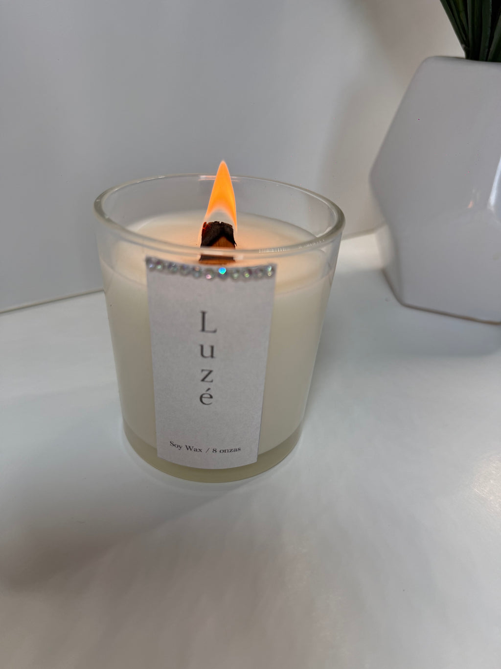 Luzé — Vela Minimalista